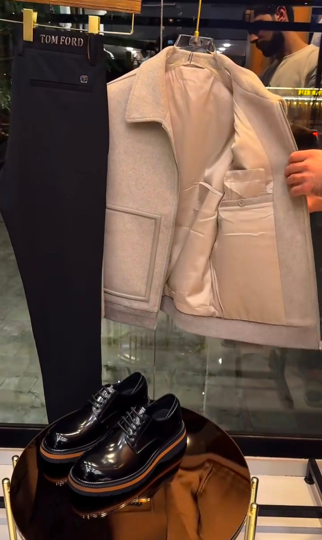 Perfect Combo: Shirt, Pant & Sneakers"التركيبة المثالية: قميص، بنطال وأحذية رياضية!" –  White&Black .