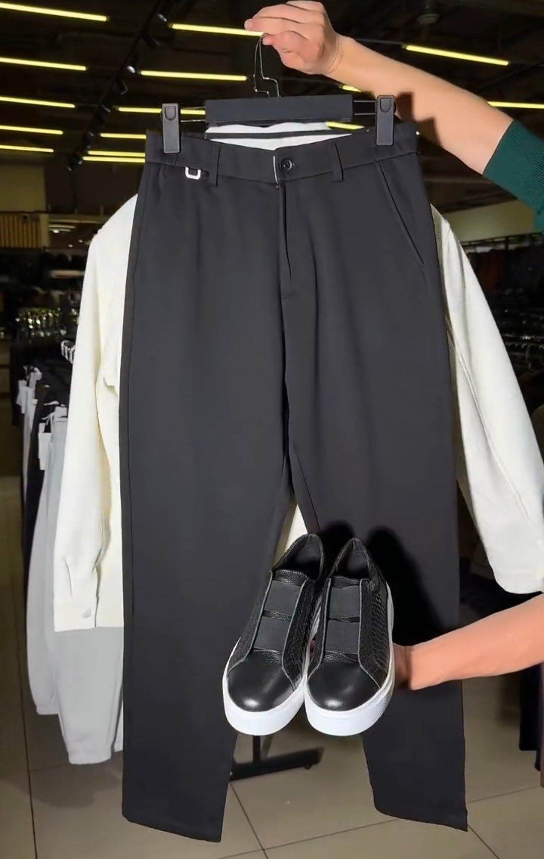 Perfect Combo: Shirt, Pant & Sneakers"التركيبة المثالية: قميص، بنطال وأحذية رياضية!" –  White & Black Combo