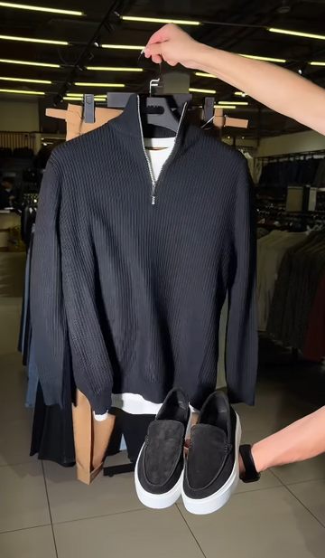 Perfect Shirt, Pant & Sneakers Combo "التركيبة المثالية: قميص، بنطال وأحذية رياضية!" - Black Combo