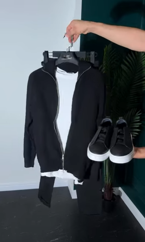 Perfect Combo: Shirt, Pants & Sneakers "التركيبة المثالية: قميص، بنطال وأحذية رياضية!" – Pure Black