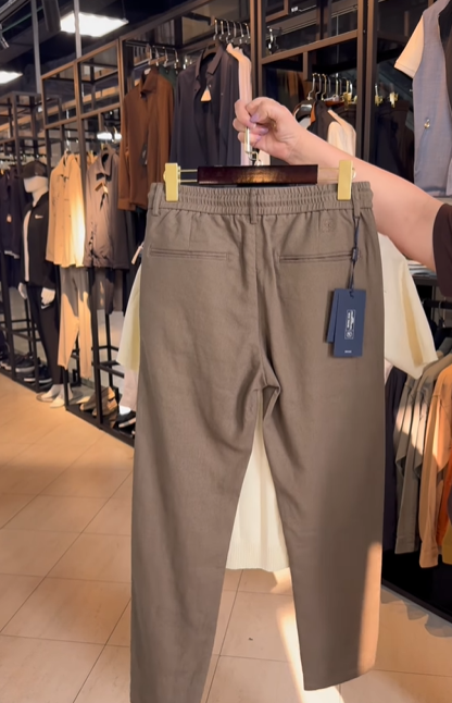 Perfect Combo: Shirt, Pants & Sneakers"التركيبة المثالية: قميص، بنطال وأحذية رياضية!" –  Off-White Color.