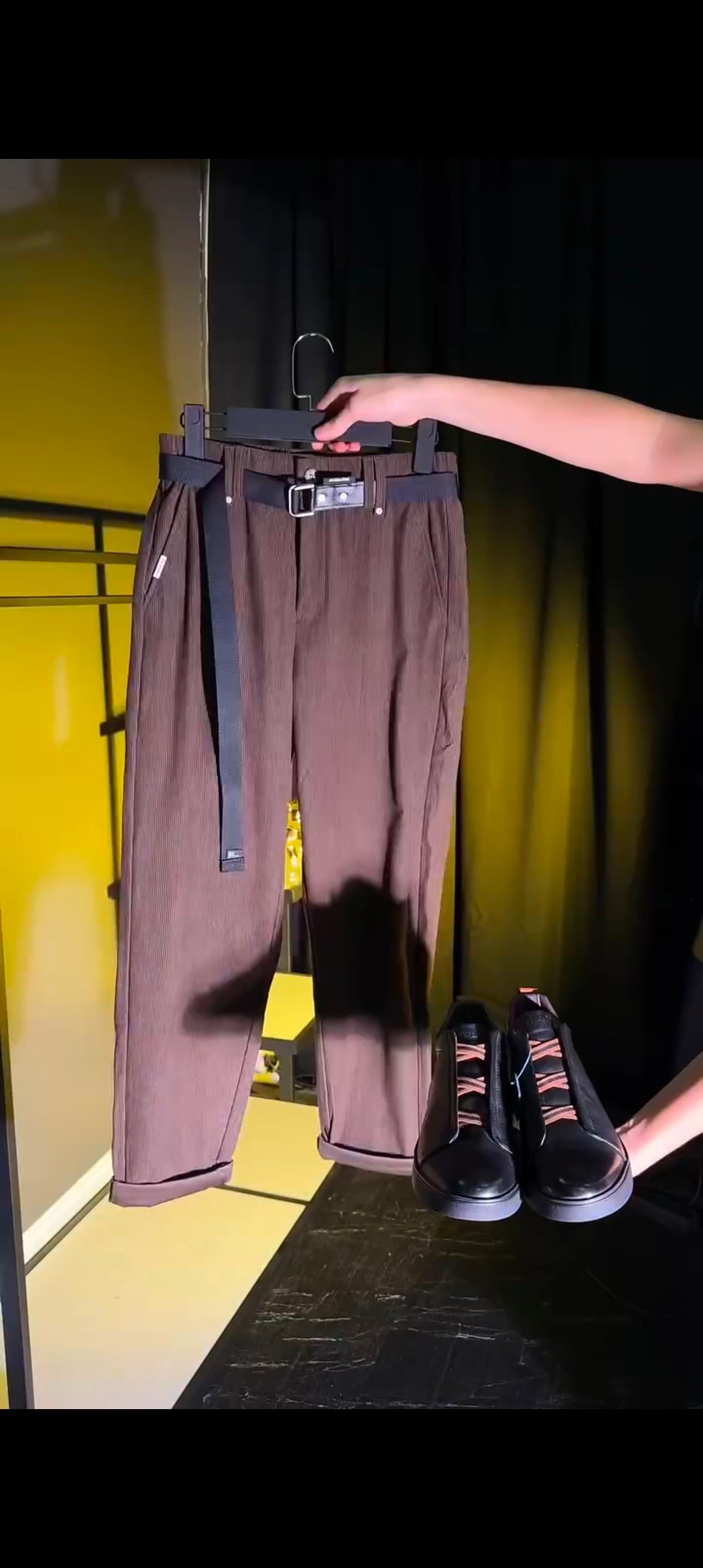 Perfect Combo: Jacket, Pants & Sneakers "التركيبة المثالية: قميص، بنطال وأحذية رياضية!" – reddish-brown color